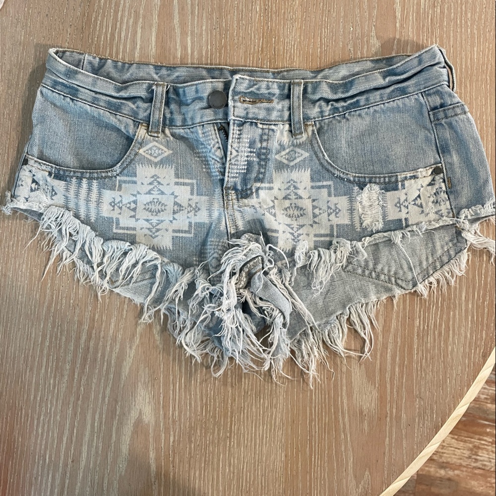 Billabong shorts